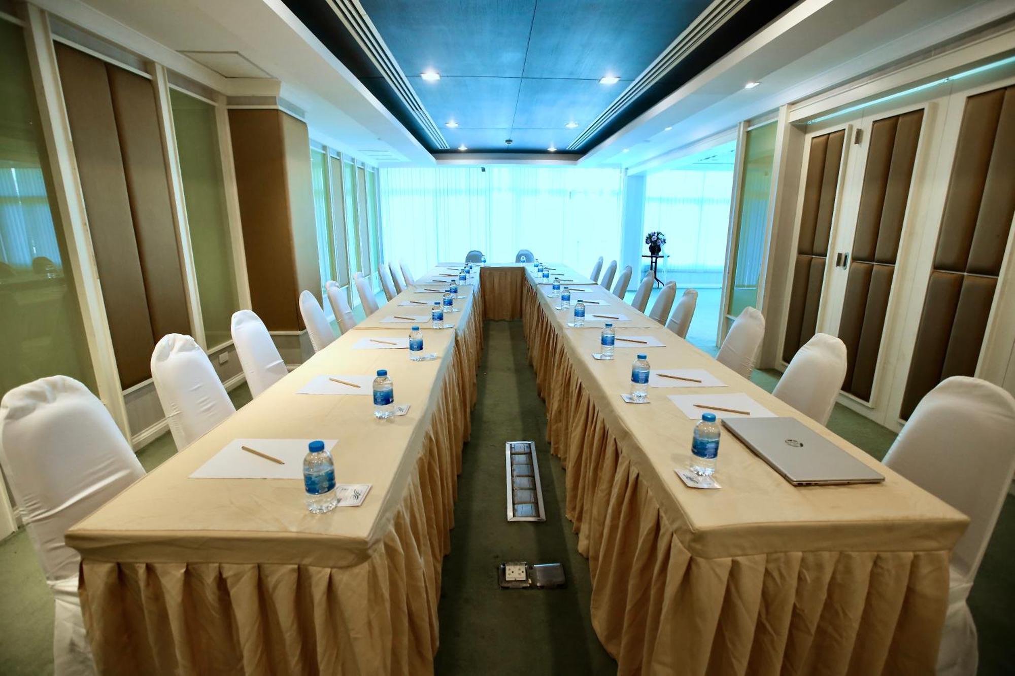 A-Te Chumphon Hotel - Sha Plus Bagian luar foto