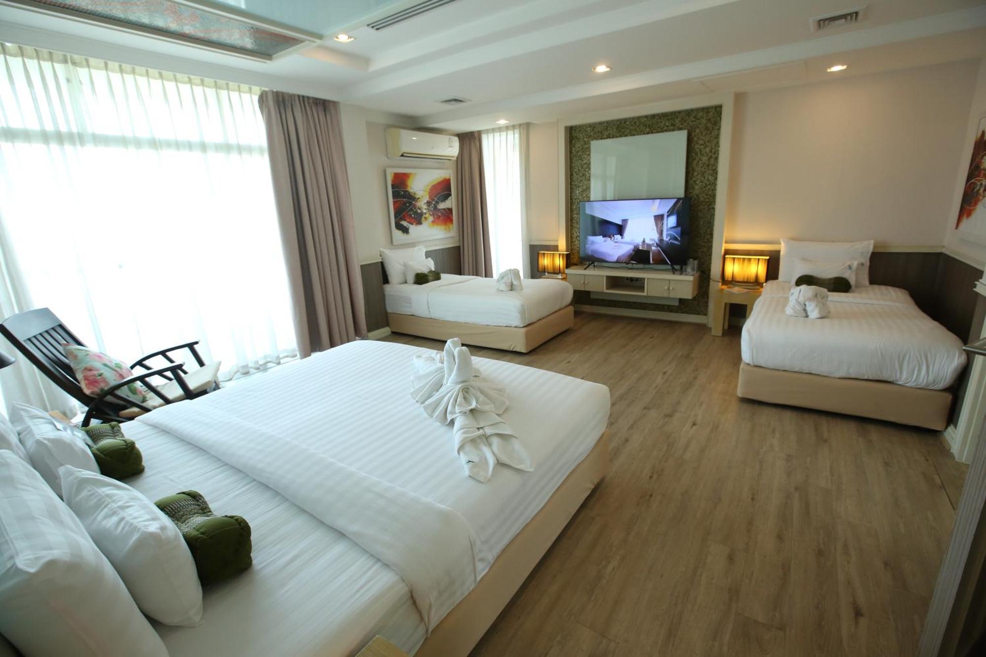 A-Te Chumphon Hotel - Sha Plus Bagian luar foto