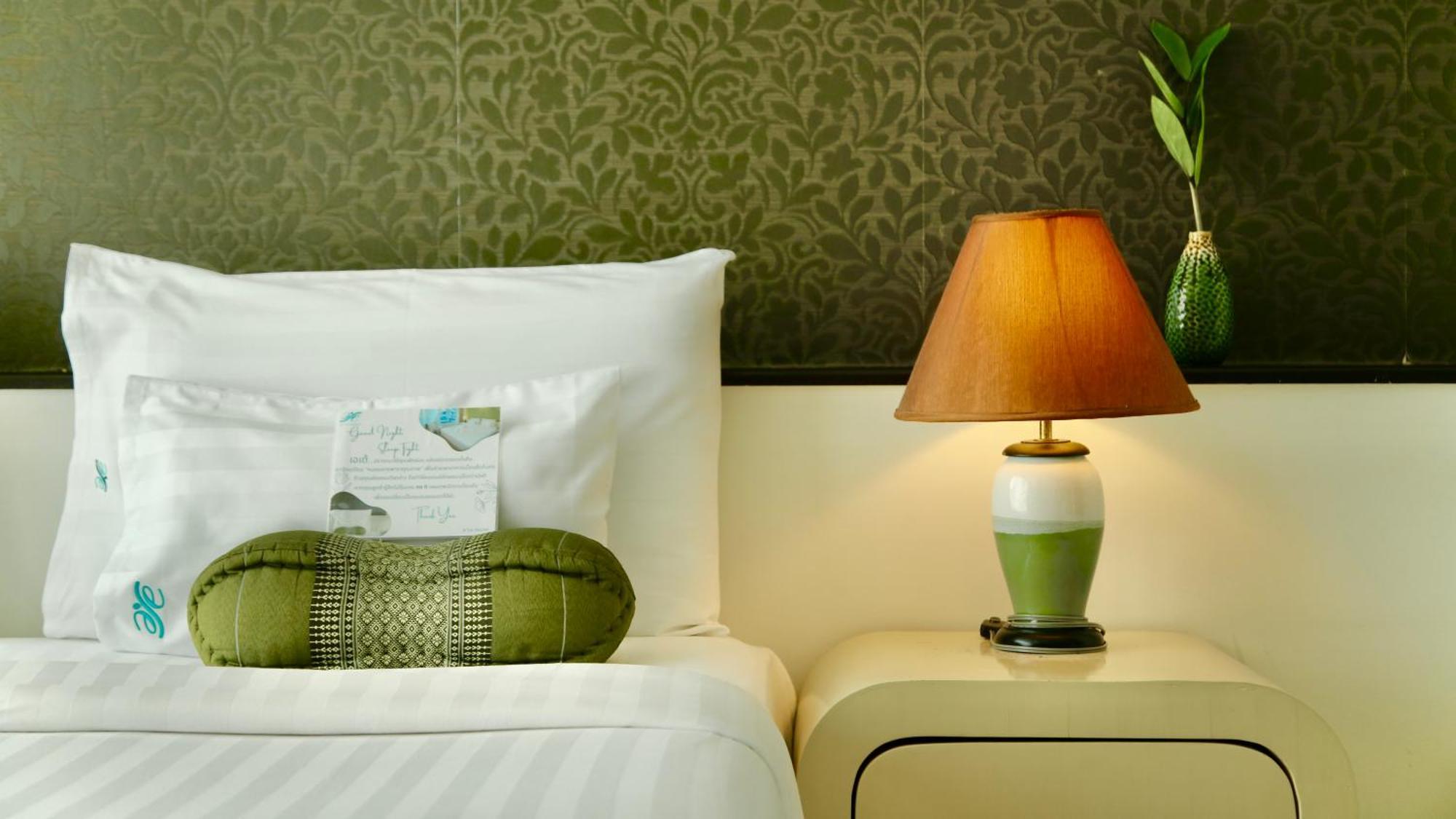 A-Te Chumphon Hotel - Sha Plus Bagian luar foto
